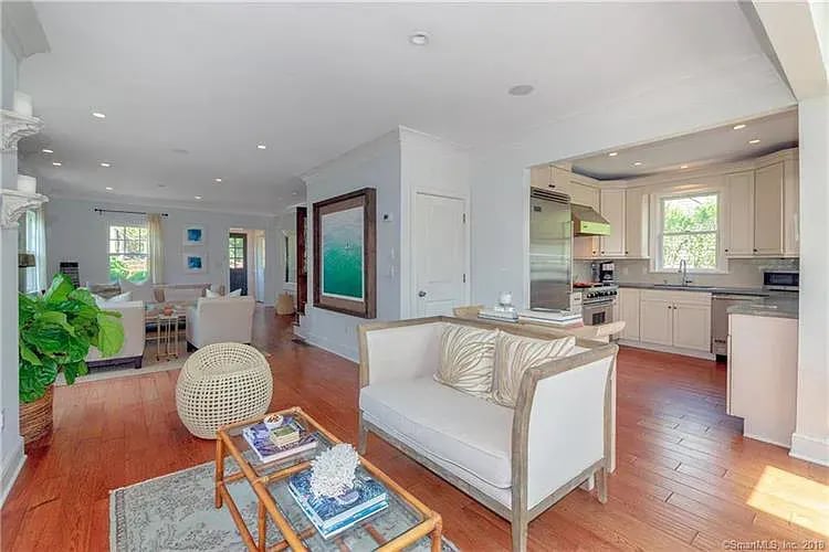 7 Sterling Dr