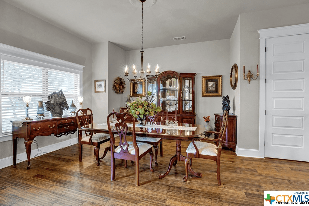 5689 Dry Comal Dr