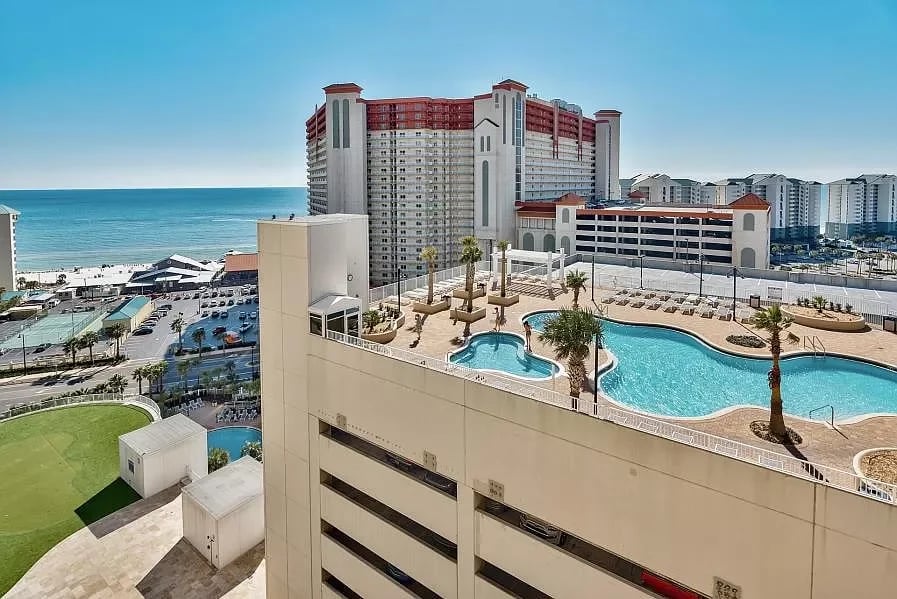 9860 S Thomas Drive Unit 1015
