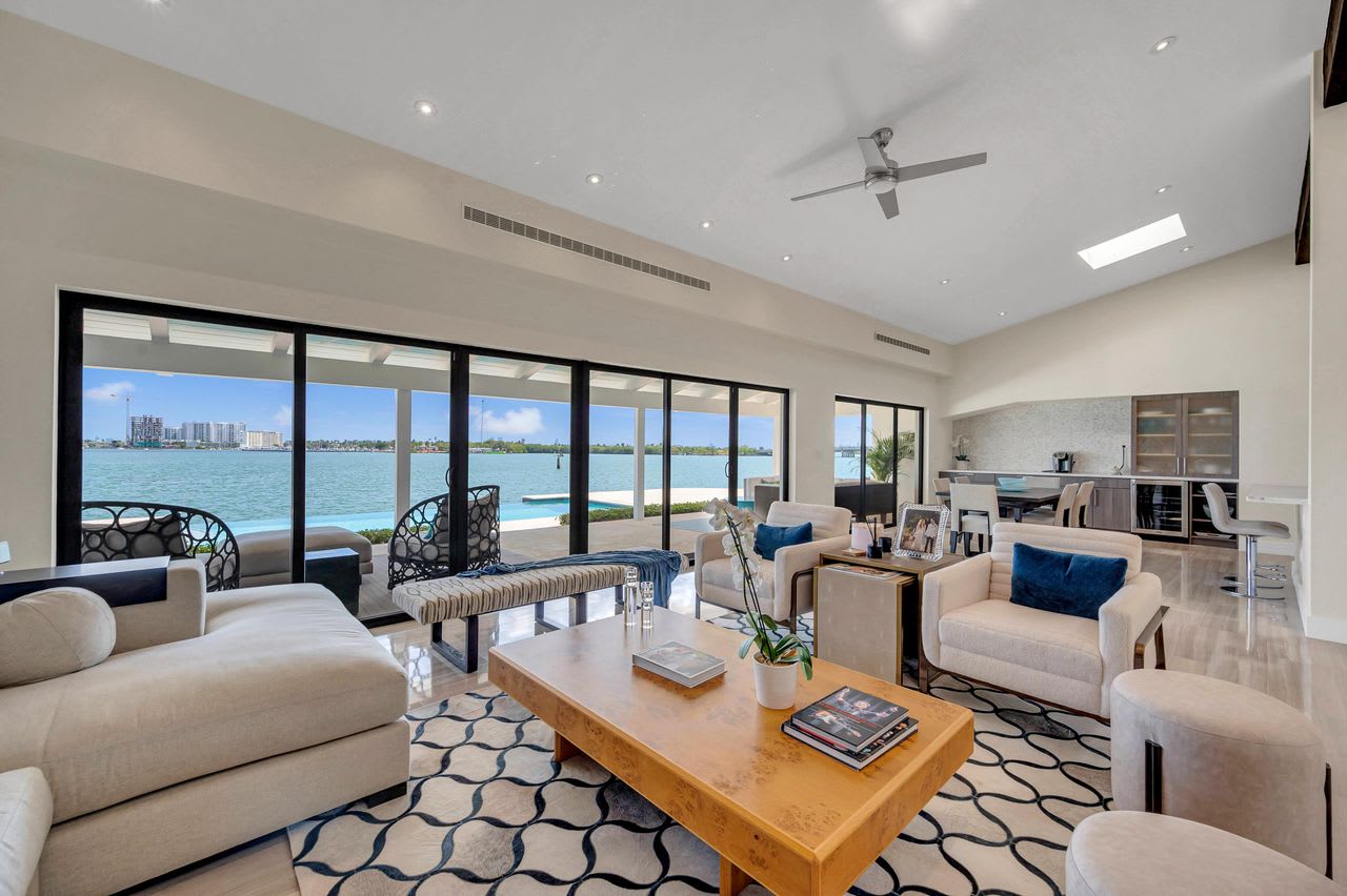 Miami’s Upper East Side Bayfront Residence
