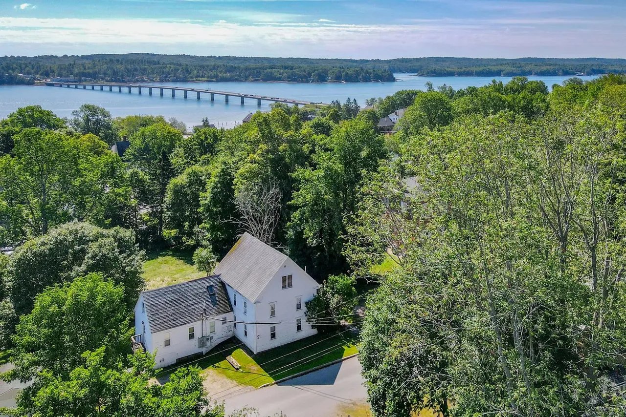 New Listing: 21 Hodge Street, Wiscasset, ME 04578 – $625,000