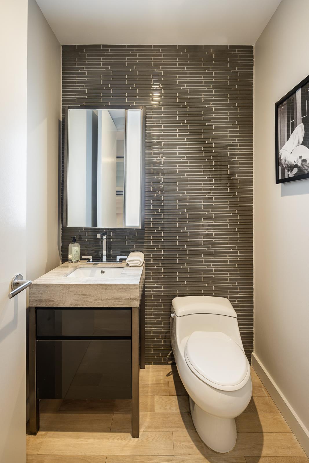 75 Wall Street, Apt 35-A