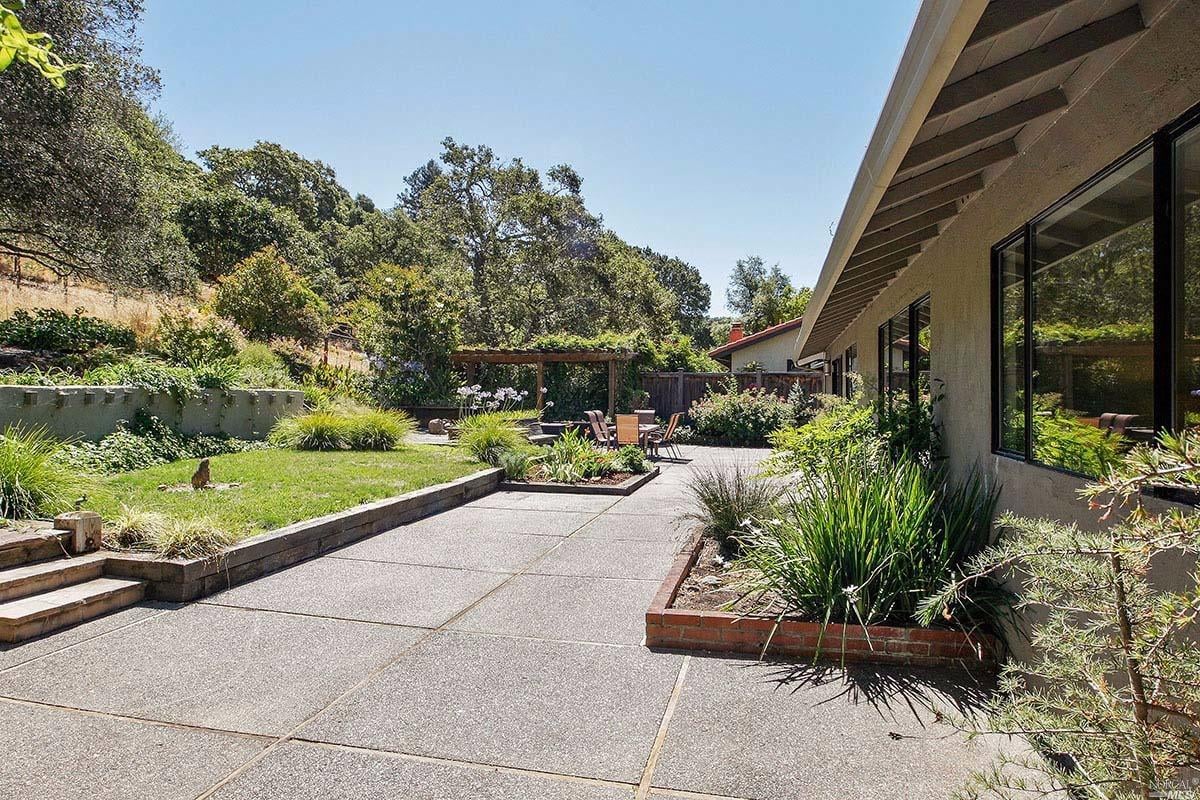 87 Santa Maria Dr