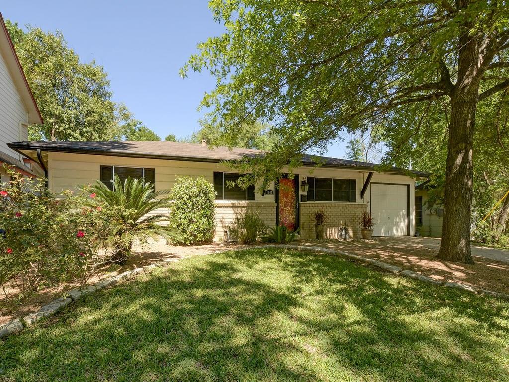 1108 Folts Ave