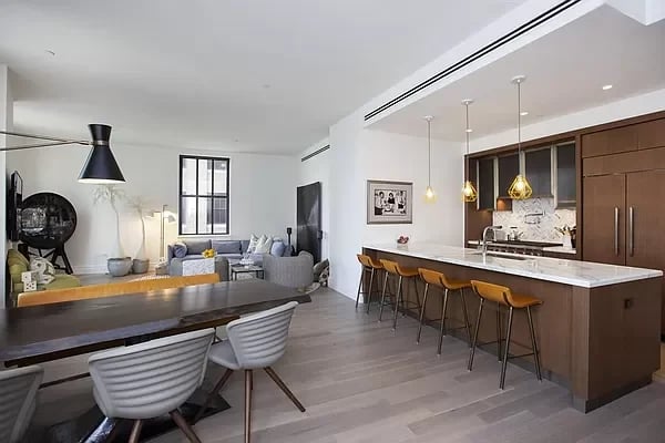 100 Barclay Street Unit: 13R
