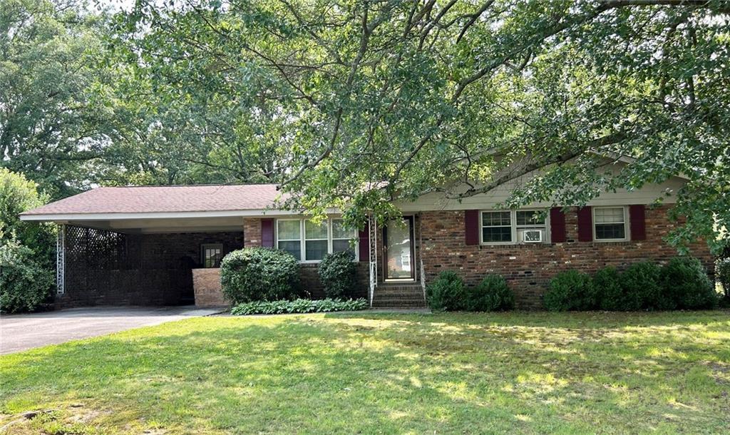 119 Chief Vann Dr SW
