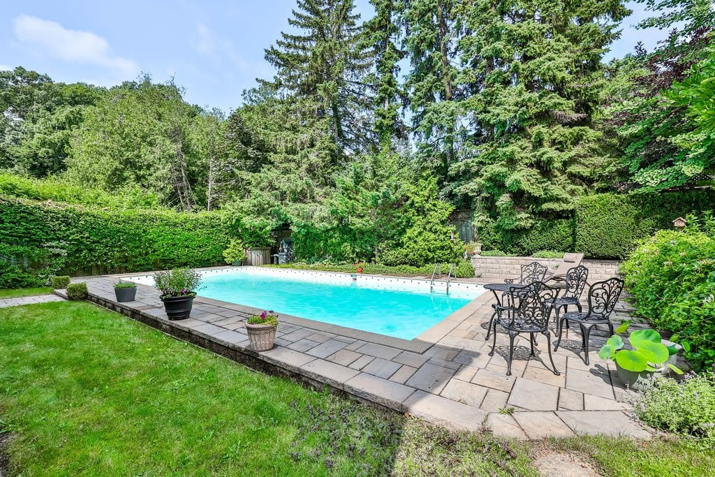 1483 Spring Rd