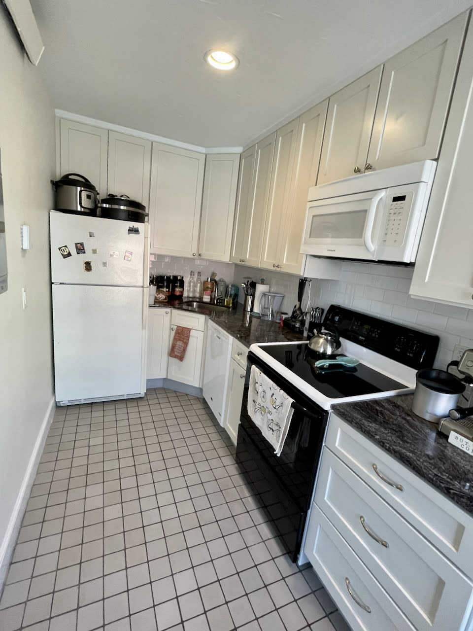 SOUTH END! - Beautiful Tremont @ Clarendon 1 bed 1 bath w. laundry! 