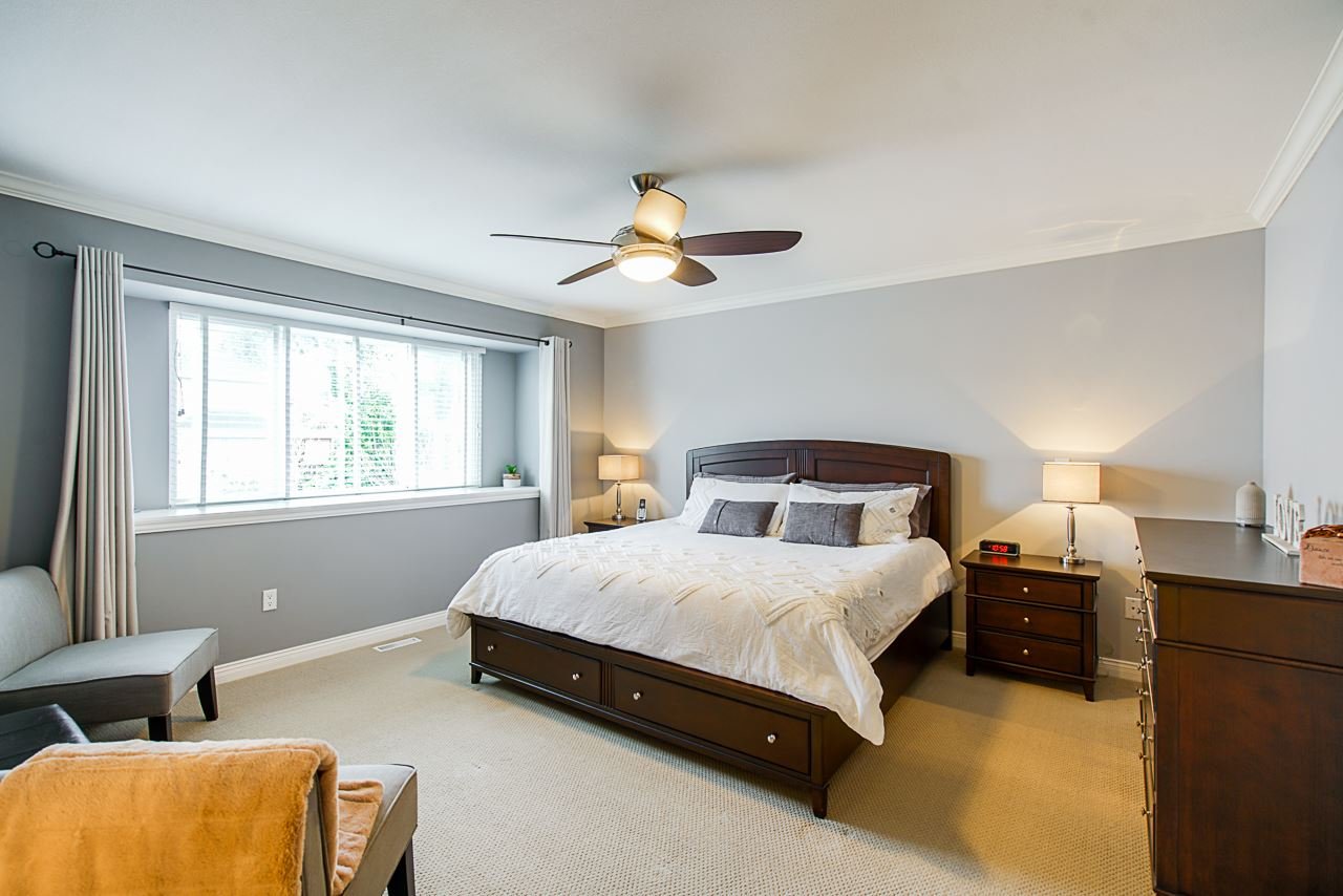 6056 164 St