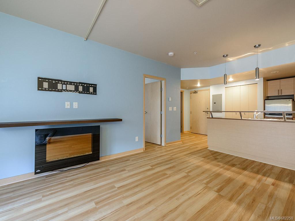 102-787 Tyee Rd