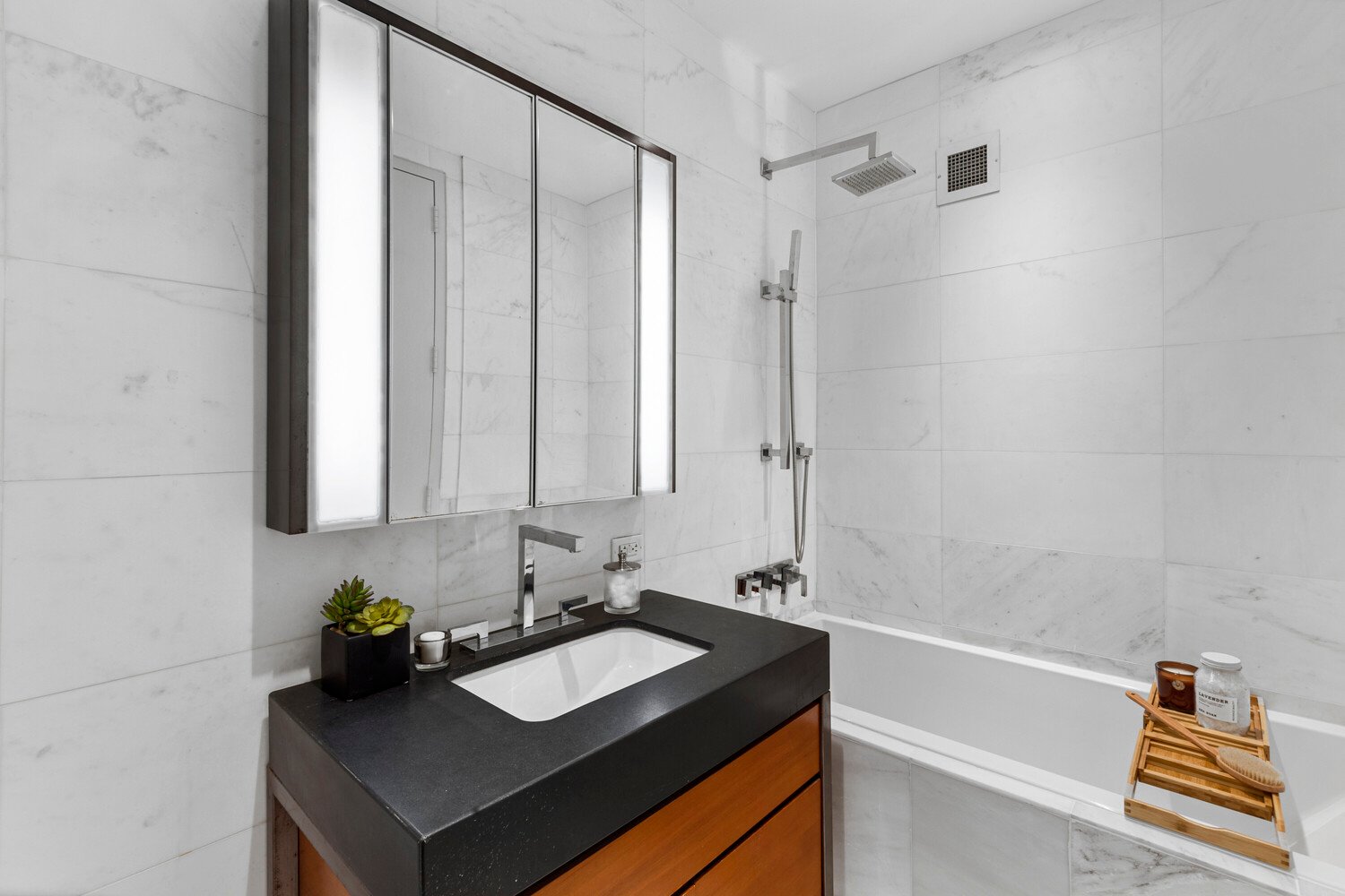 75 Wall Street, Apt 19I