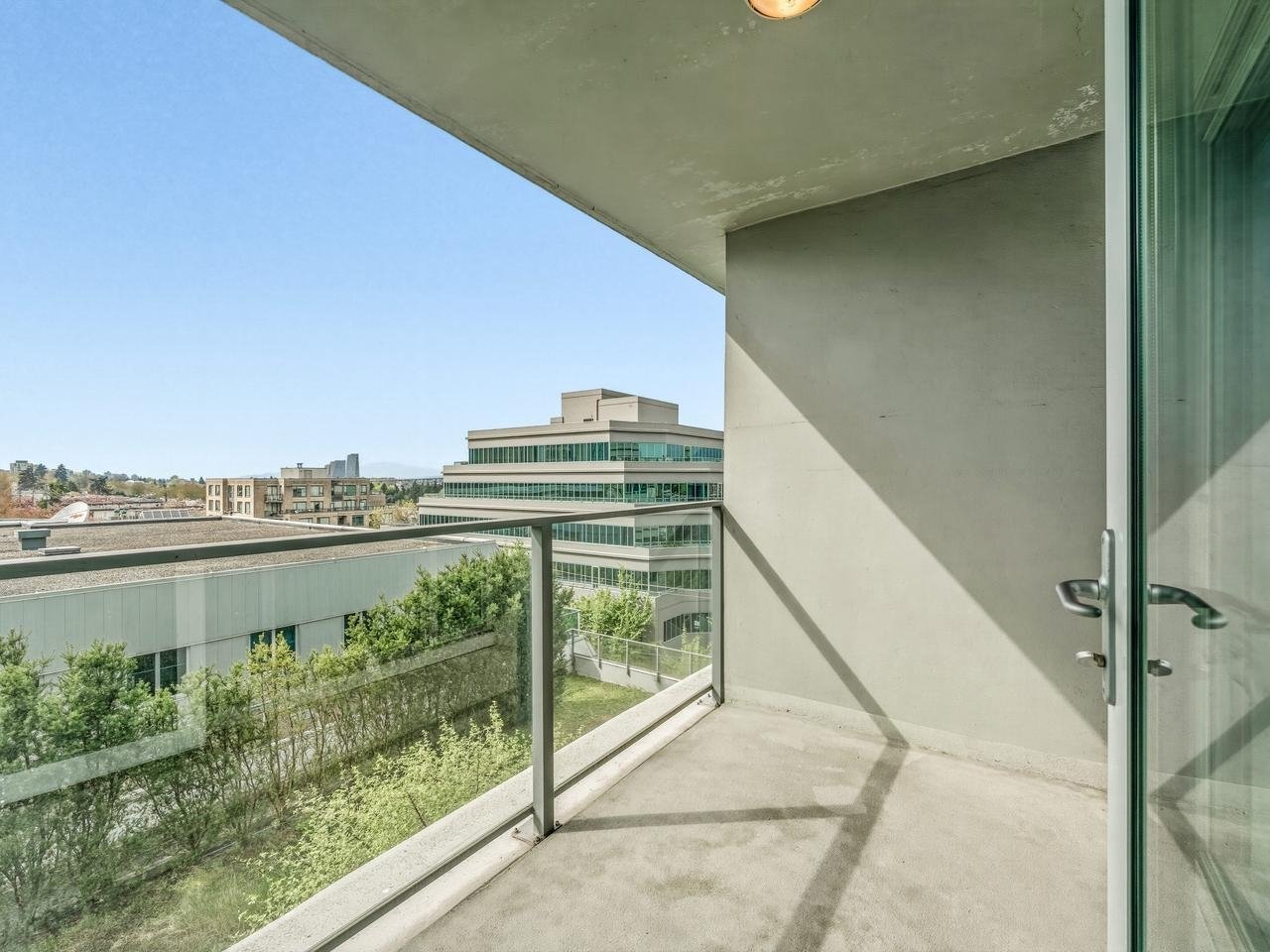 511-522 W 8th Ave