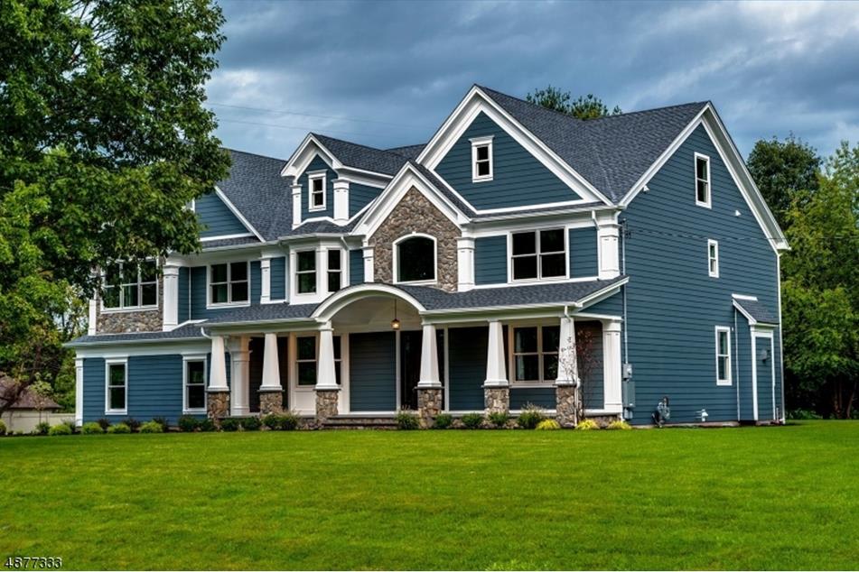 12 Stoneleigh Dr