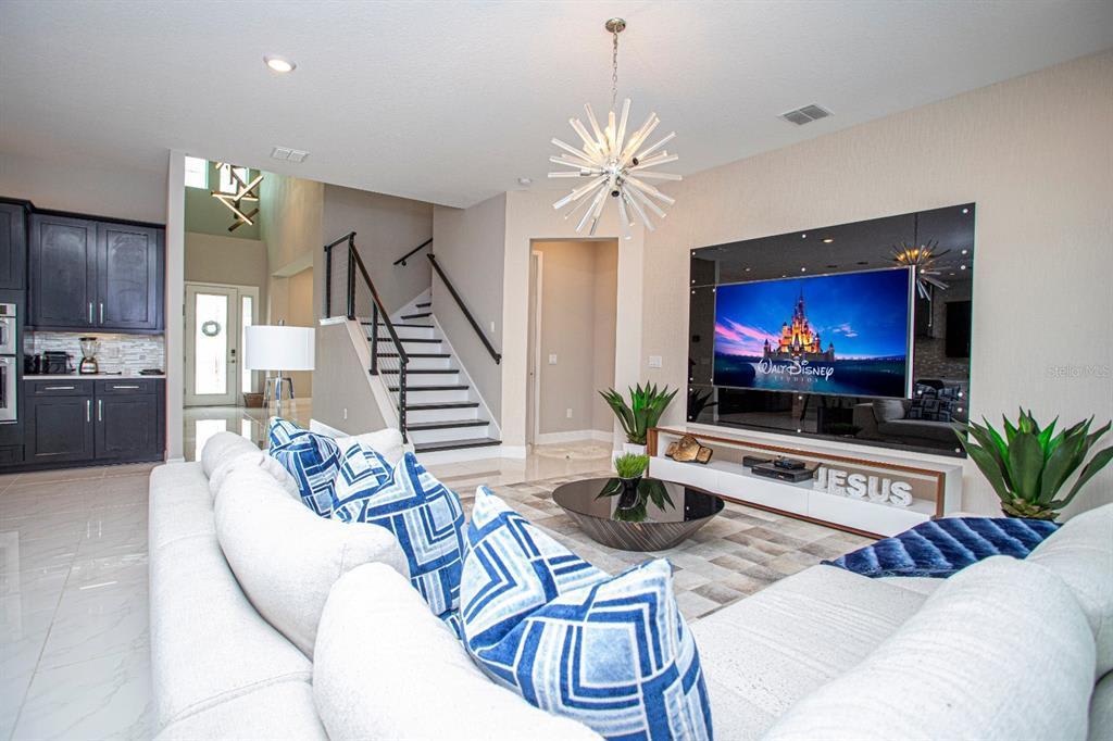 8252 Ludington Cir