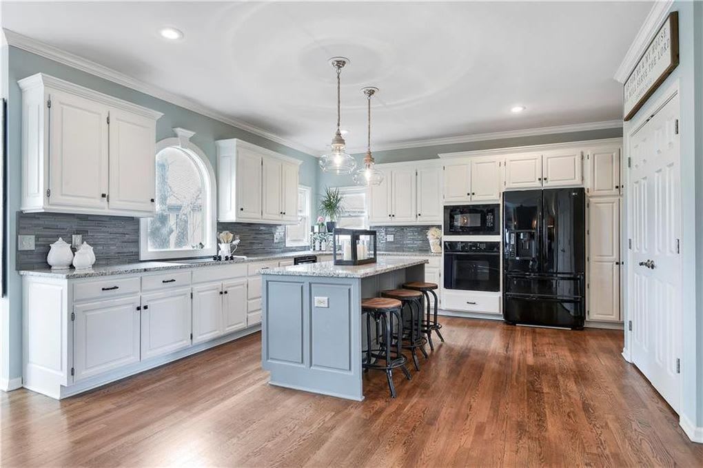 10940 S Cedar Niles Boulevard