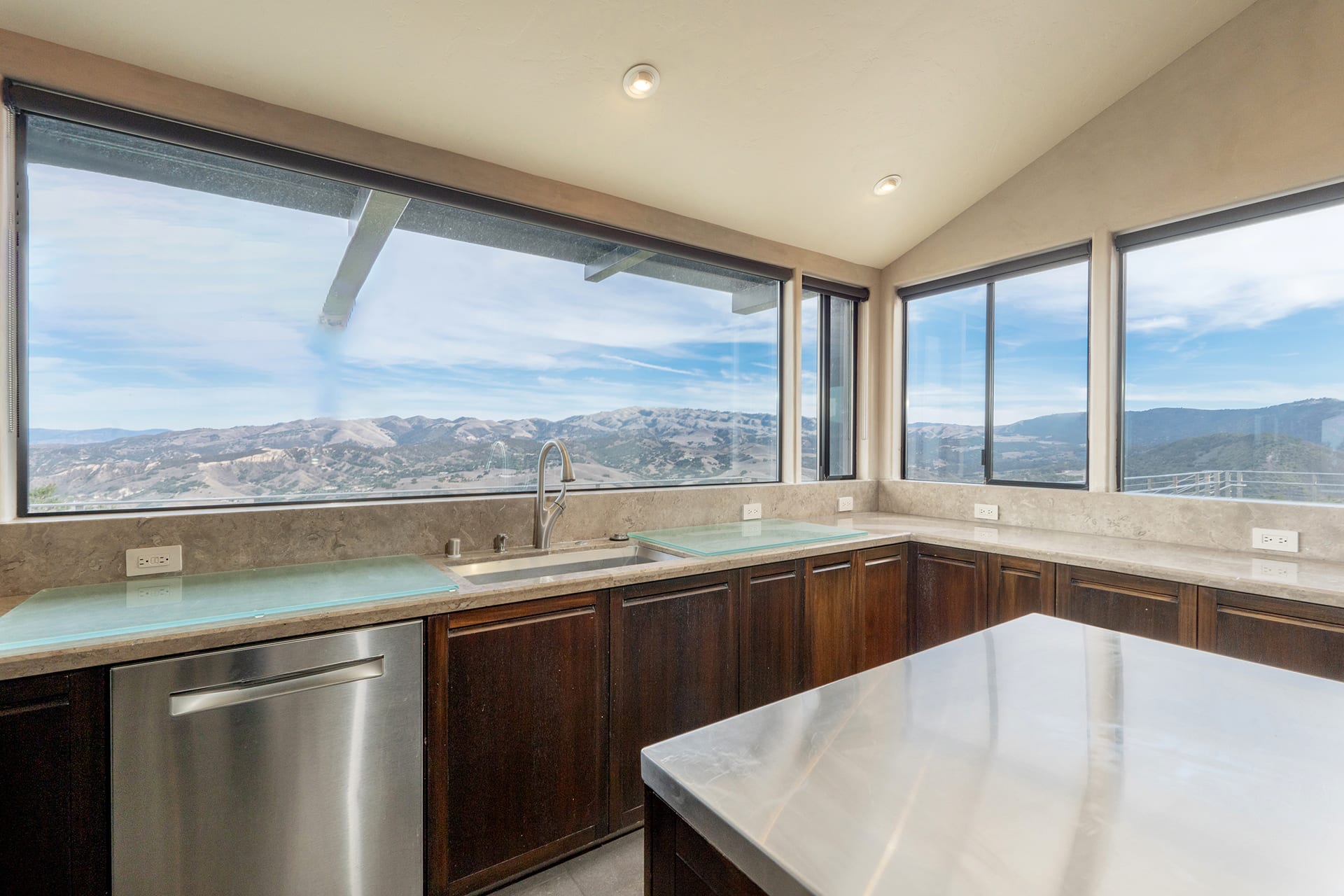 Modern Carmel Valley Luxury Rental