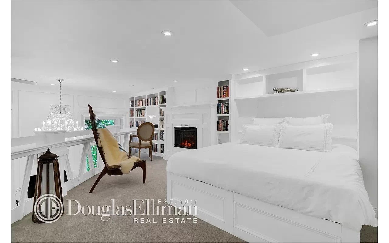 237 East 17th St #220