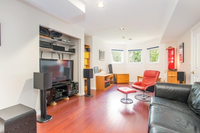 1486 Lansdowne Dr