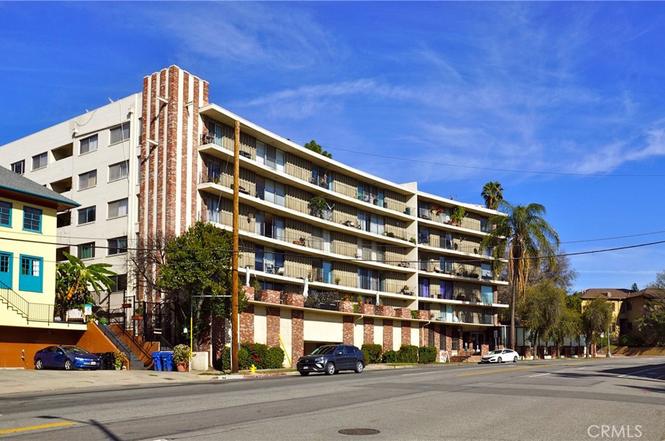 2260 N Cahuenga BLVD #401