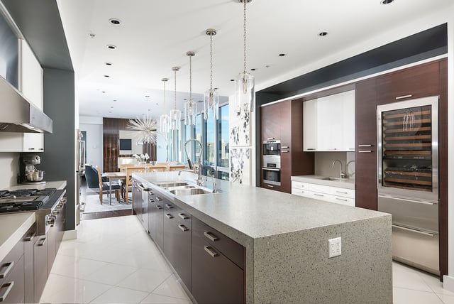 500 W Superior St Unit 2103