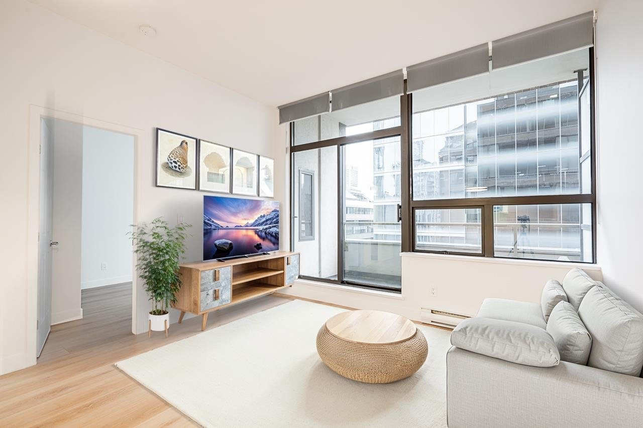 702-1010 Howe Street, Vancouver