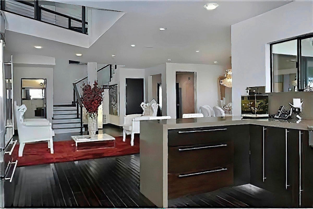 5087 Marmol Dr Woodland Hills, CA
