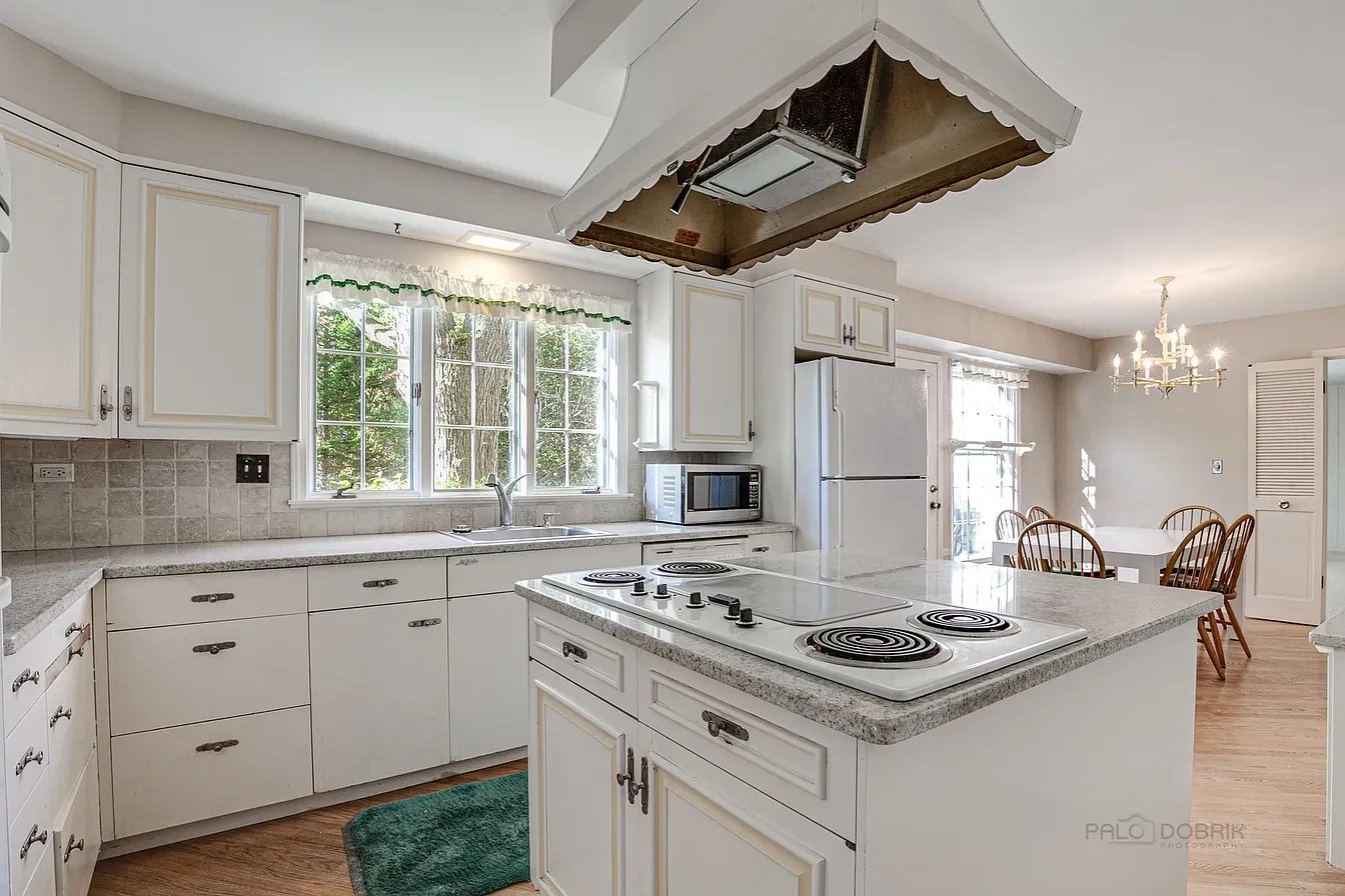 14 Forest Hills Rd