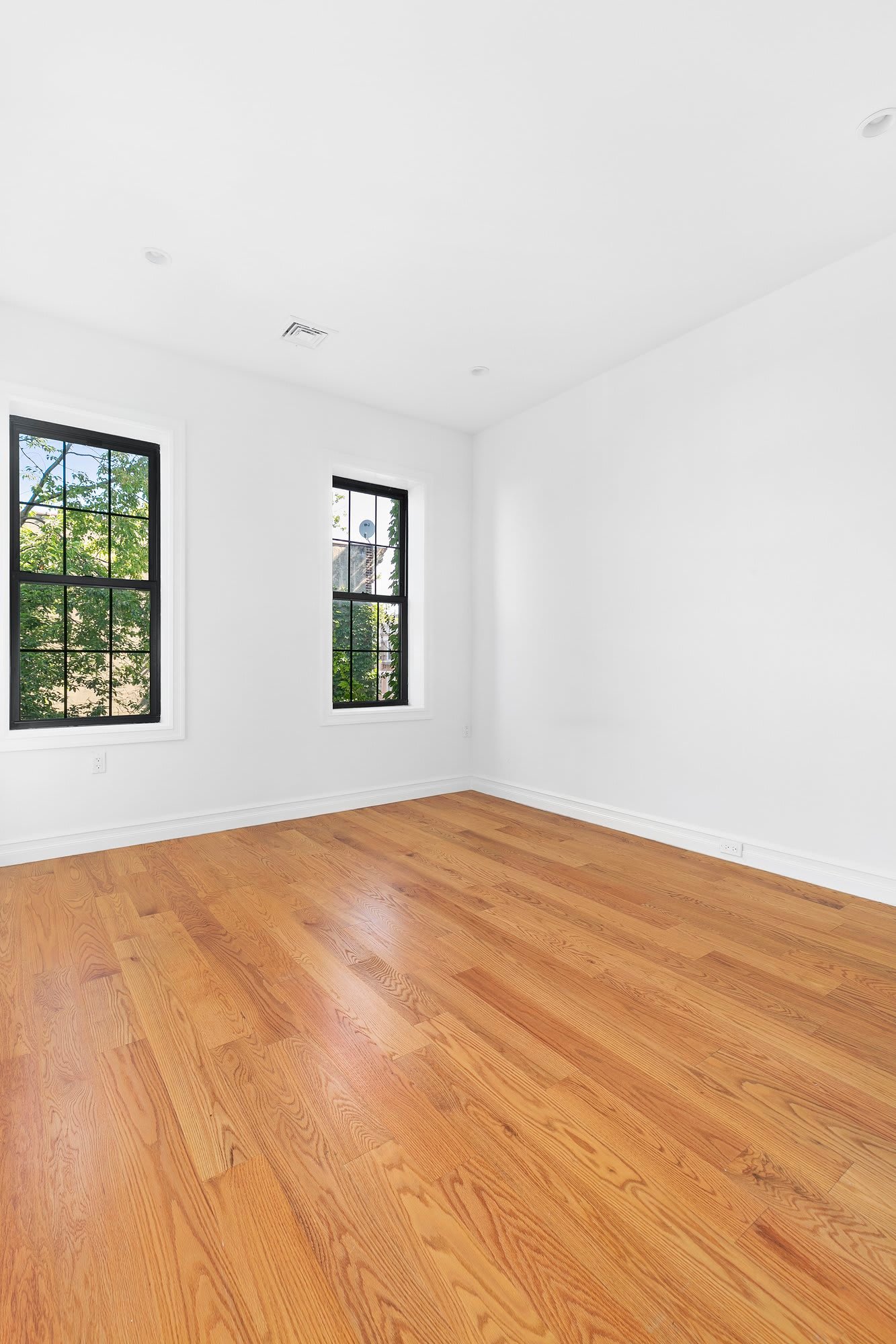 3121 Beverley Rd