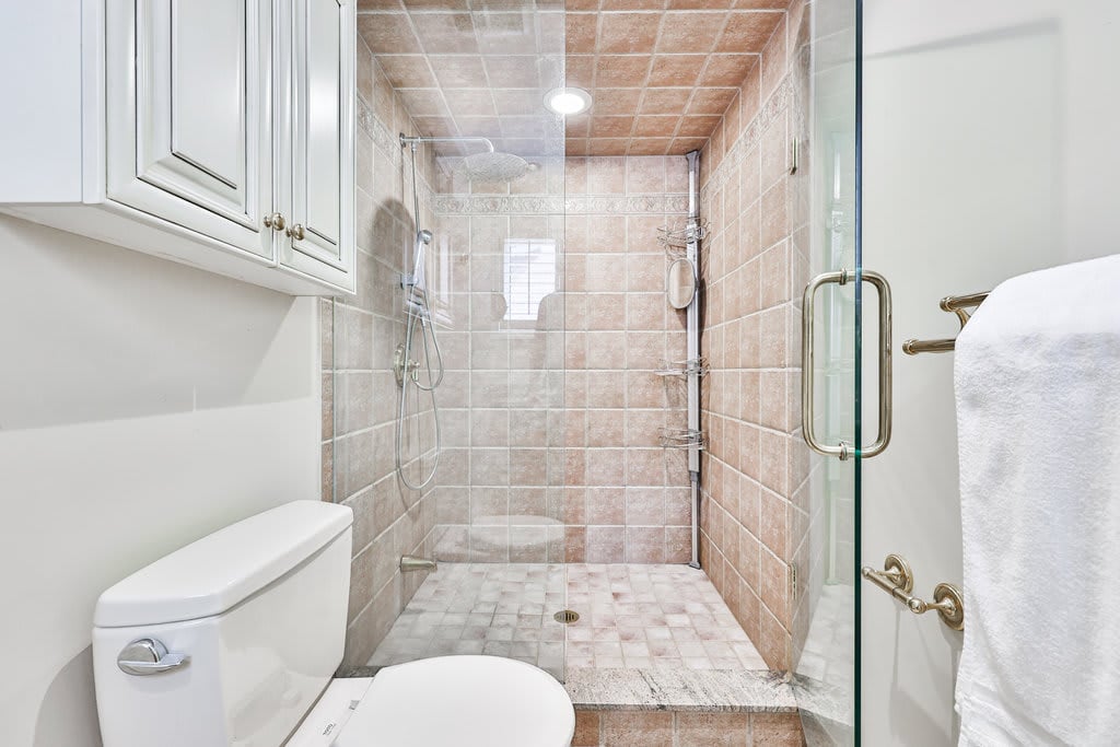 1483 Spring Rd