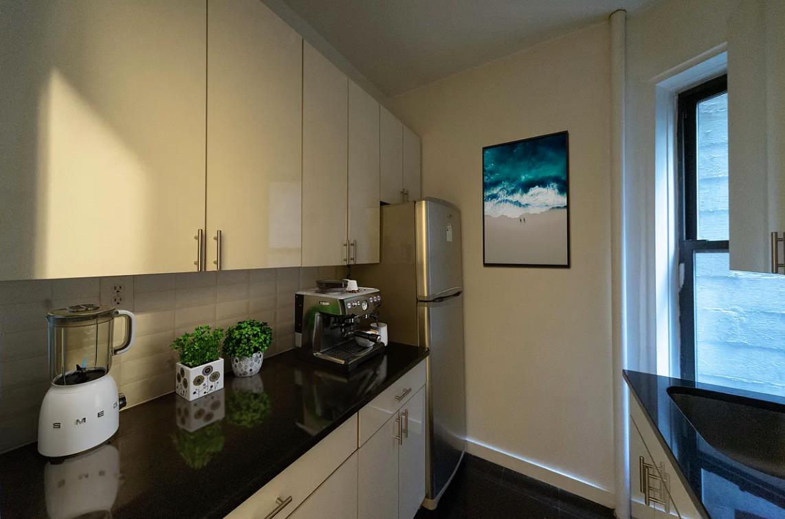 210 East 38th Street, Apt 1-H