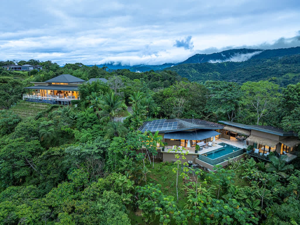 LUXURY 8 ACRE TROPICAL MASTERPIECE WITH VIEWS TO THE WHAIL TAI