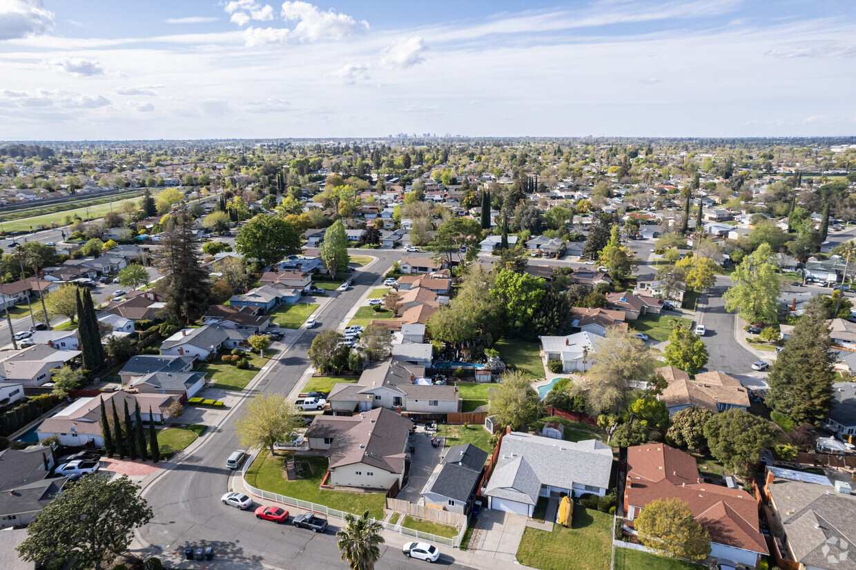 Parkway Estates: Sacramento’s Classic Neighborhood with Space, Character, and Community