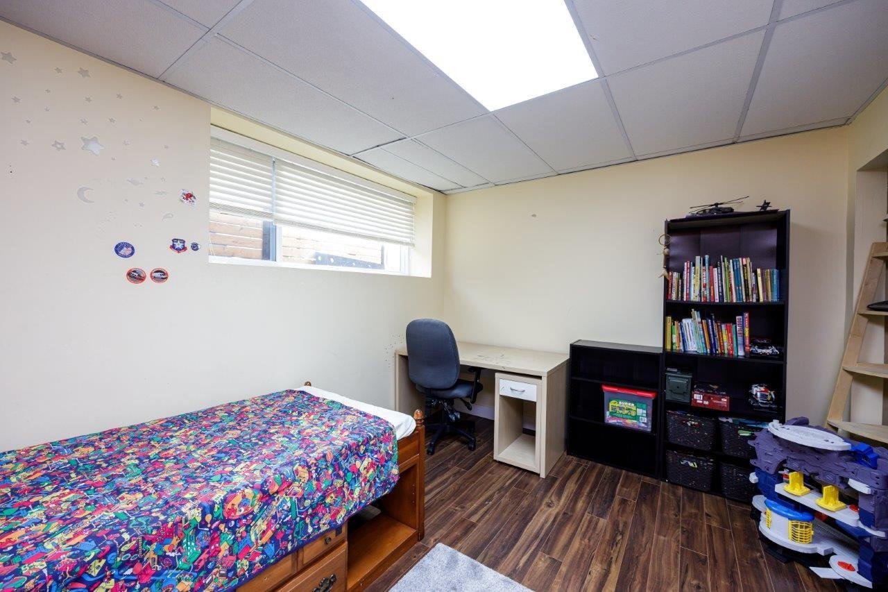 2118 Greylynn Cres