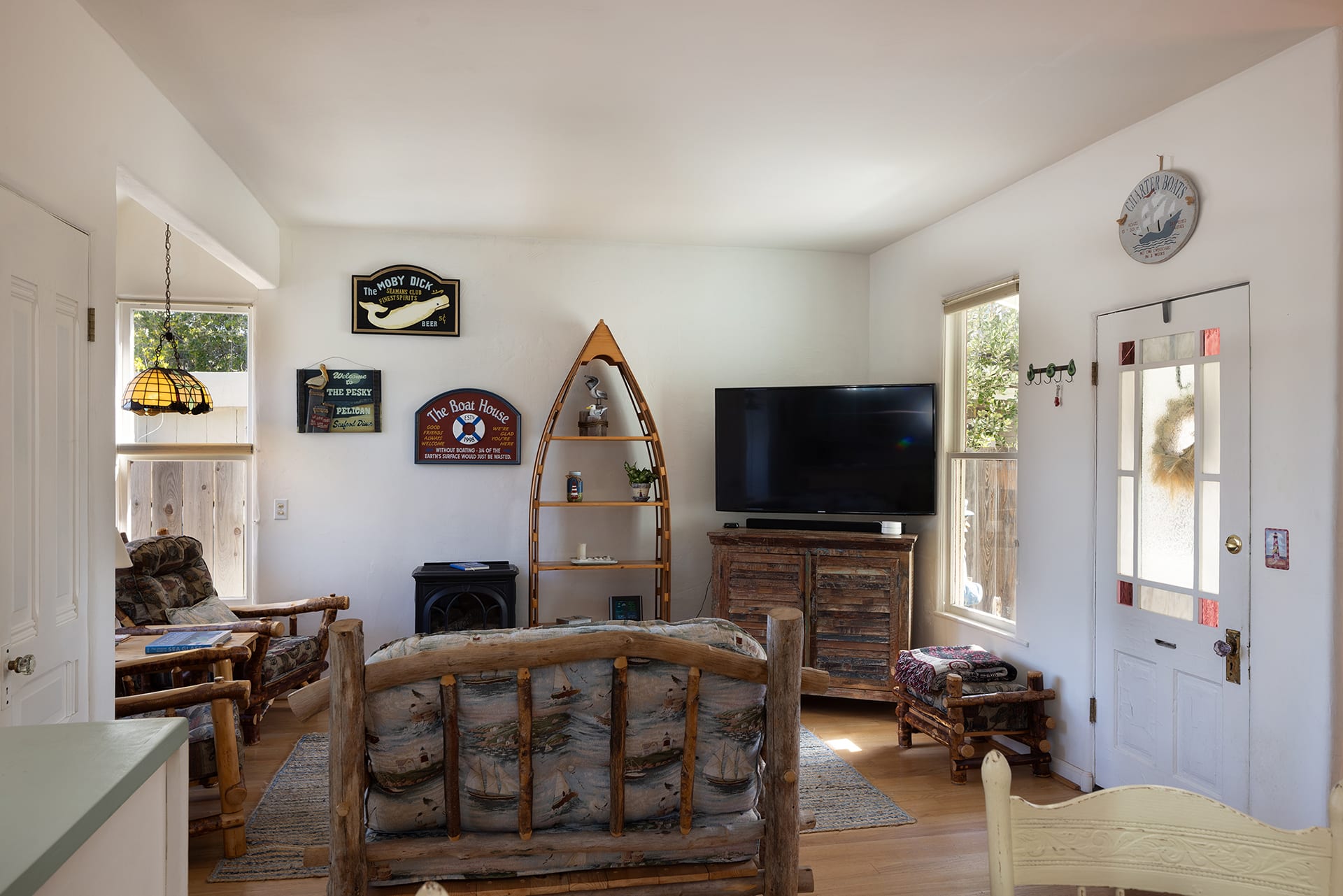 Timeless Victorian Cottage - 106 19th Street