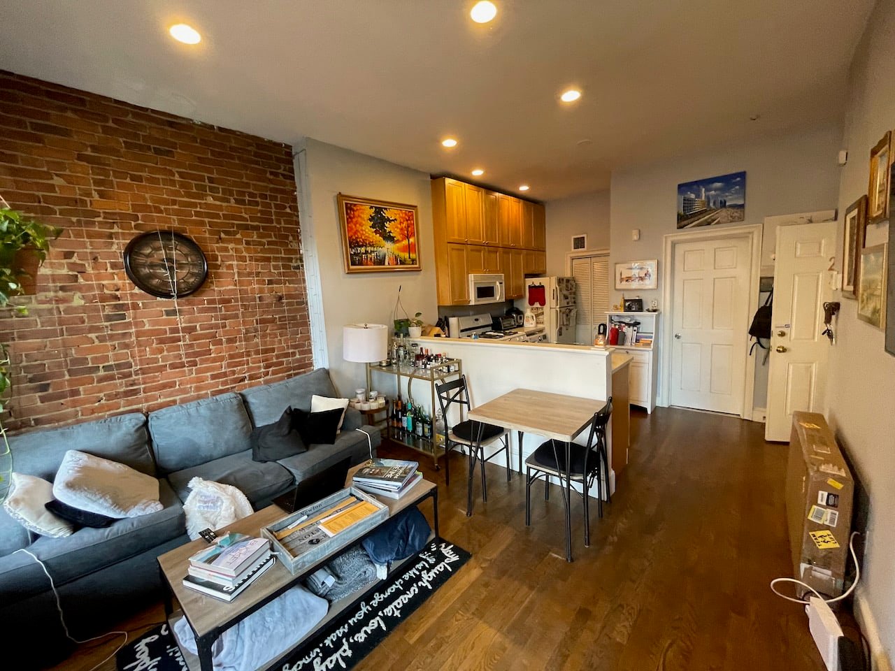 Sweet 1 bed 1 bath on Columbus - Deck and Laundry! AUGUST 1