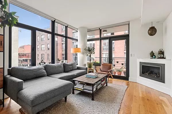  47 Bridge Street Unit: 4D