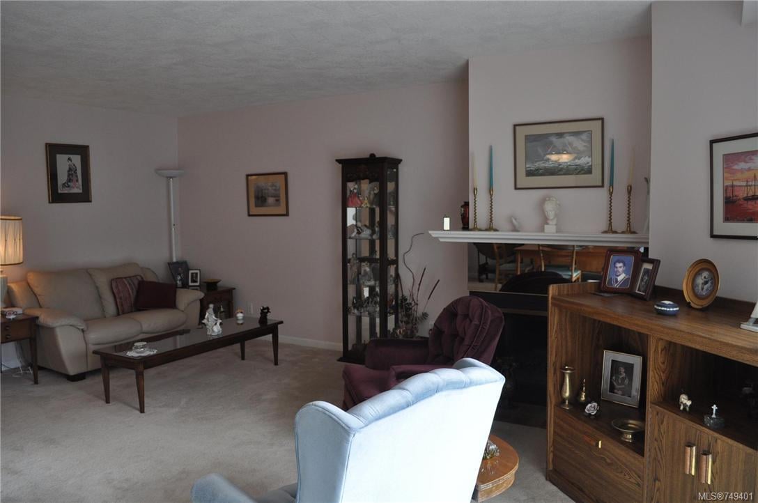 15-5110 Cordova Bay Rd