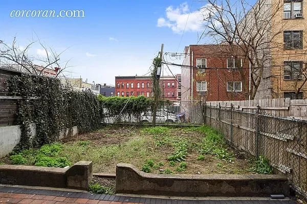 792 Hart Street Unit: 1R
