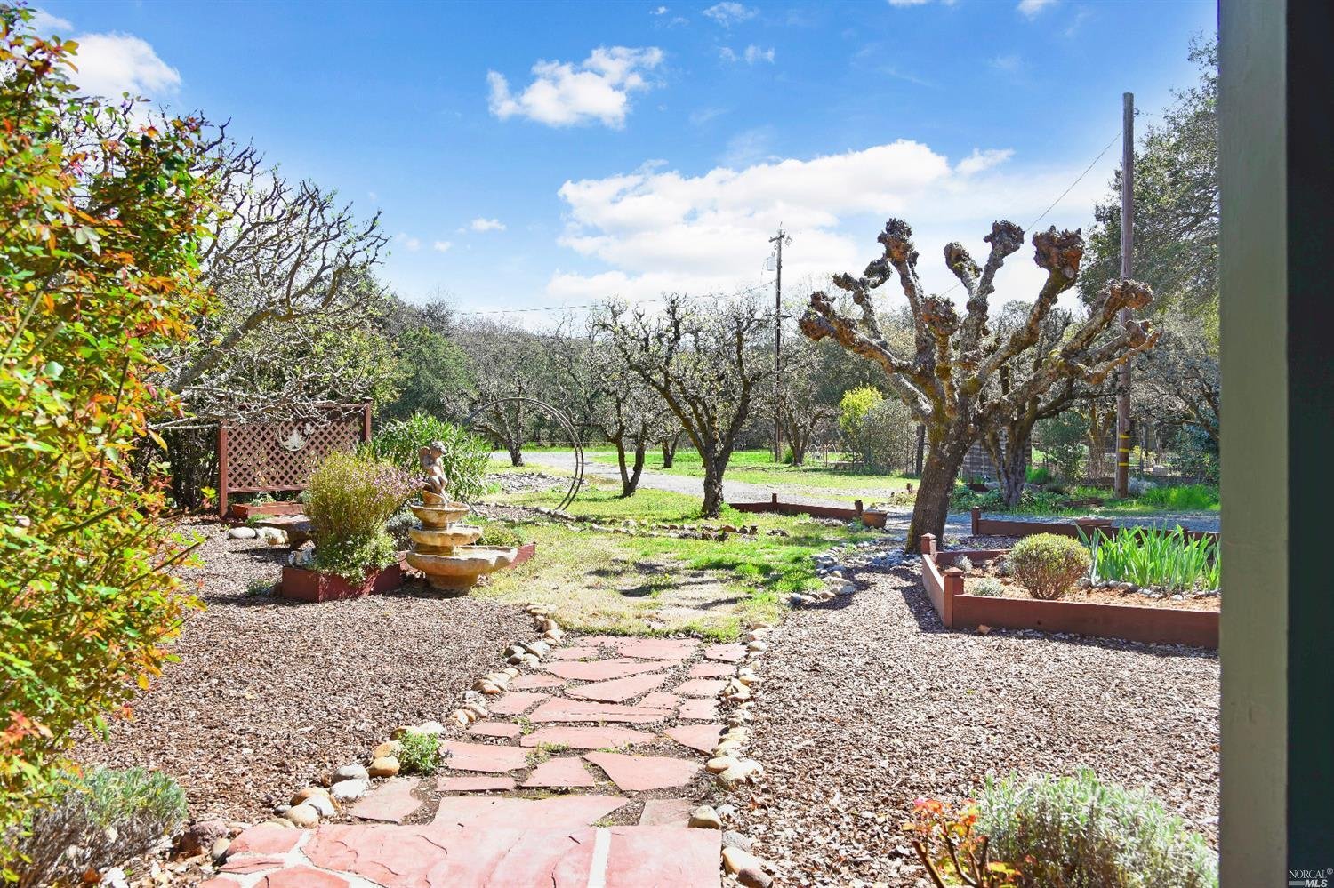760 Agua Caliente Road West