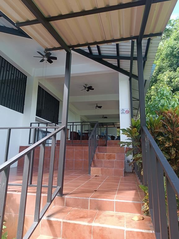 Iconic Ocean View Hotel In Manuel Antonio 