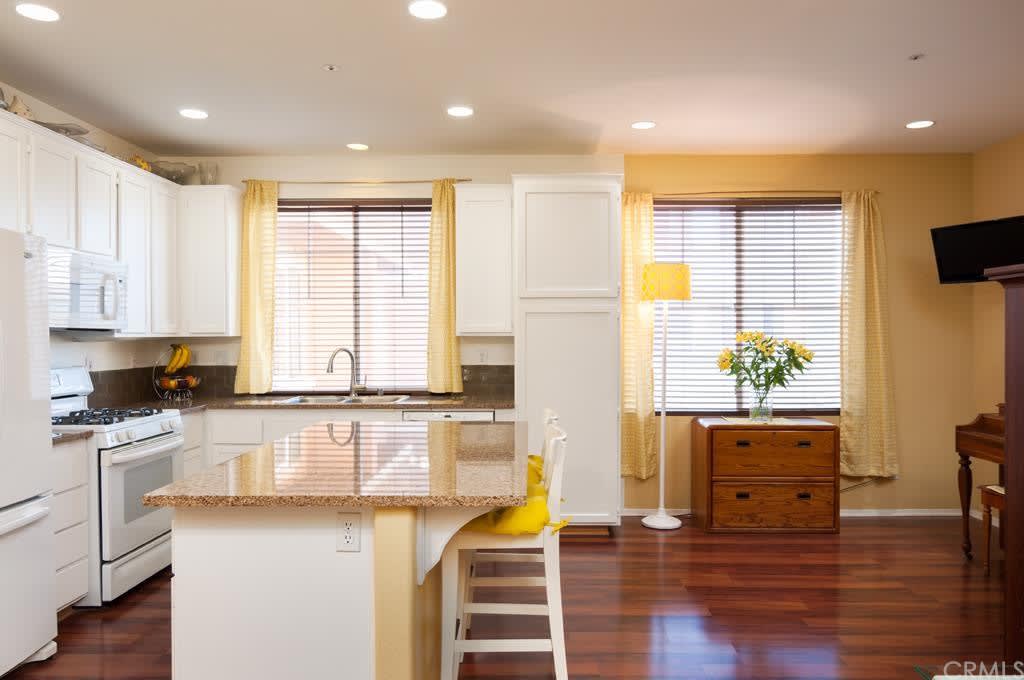 7528 SHADY GLEN Circle
