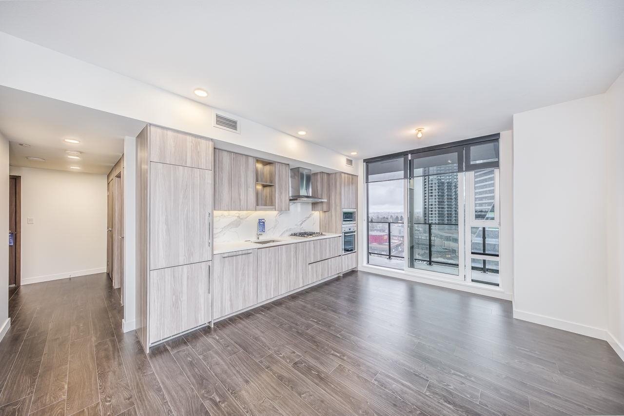 1102-9887 Whalley Blvd