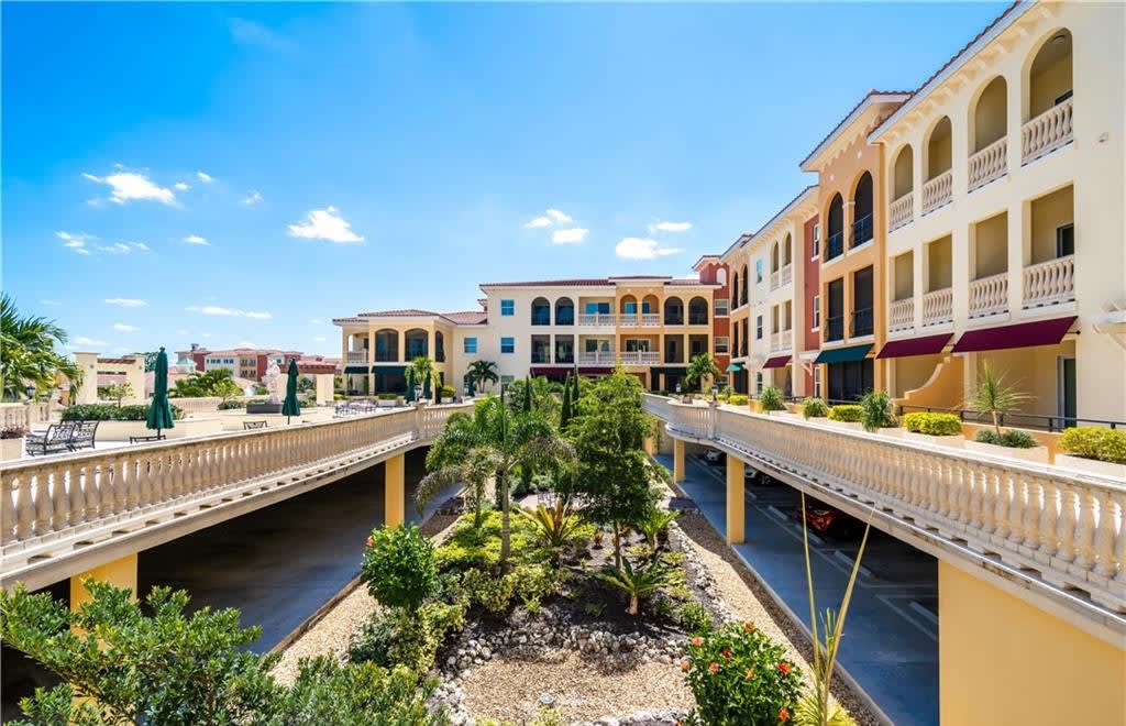 21530 Strada Nuova Cir #210