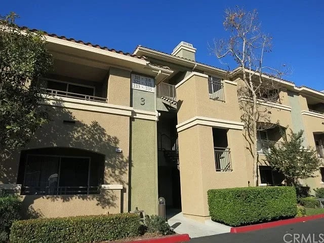 22681 Oakgrove #321