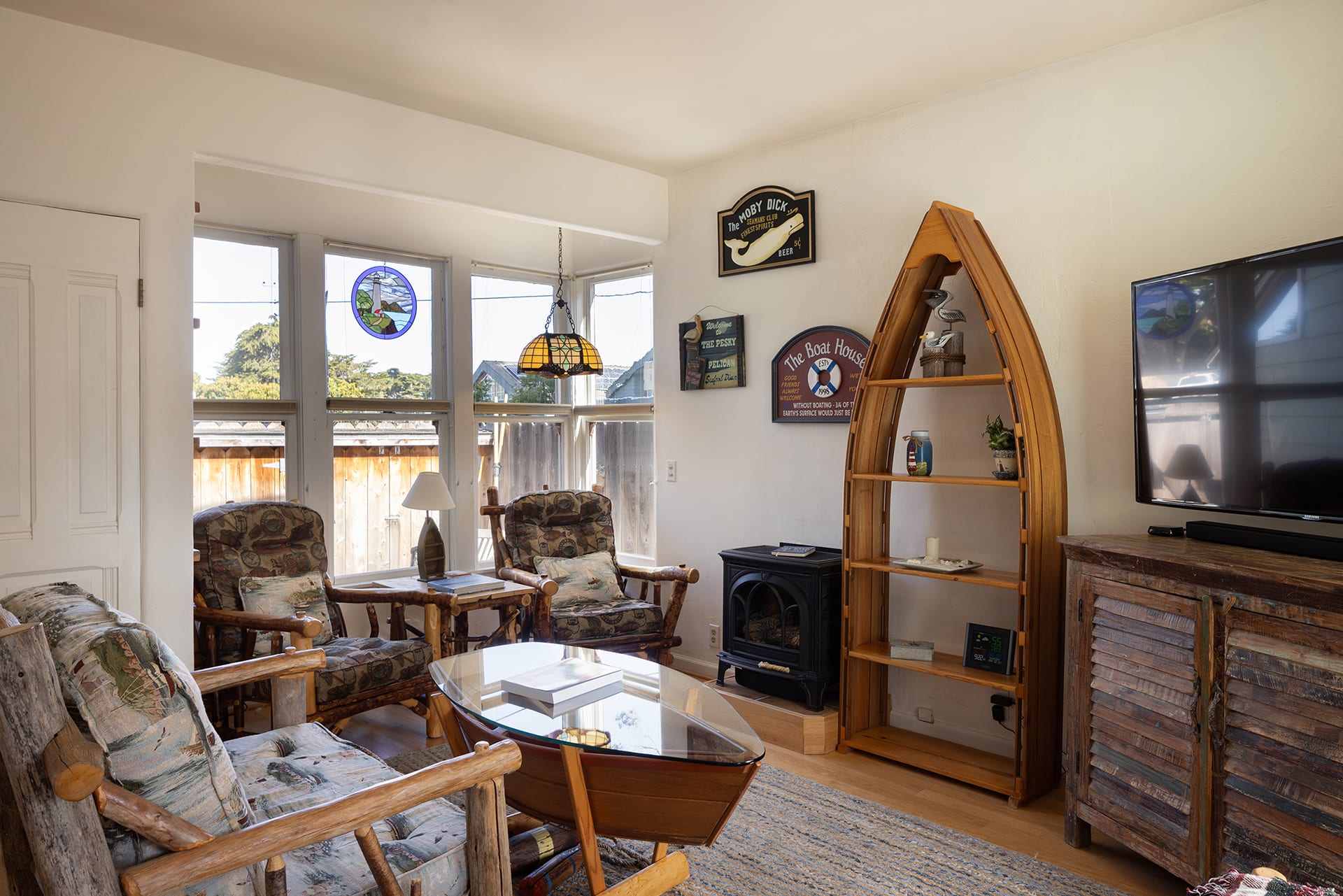 Timeless Victorian Cottage - 106 19th Street