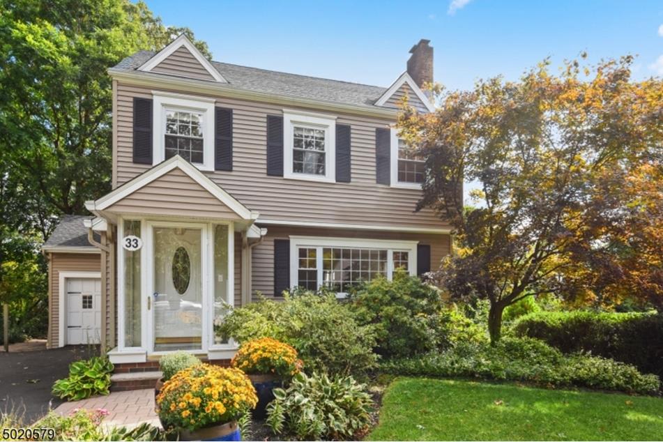 33 Nairn Pl