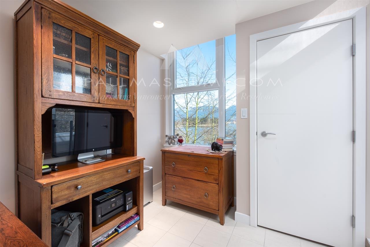 TH13-1233 W Cordova St