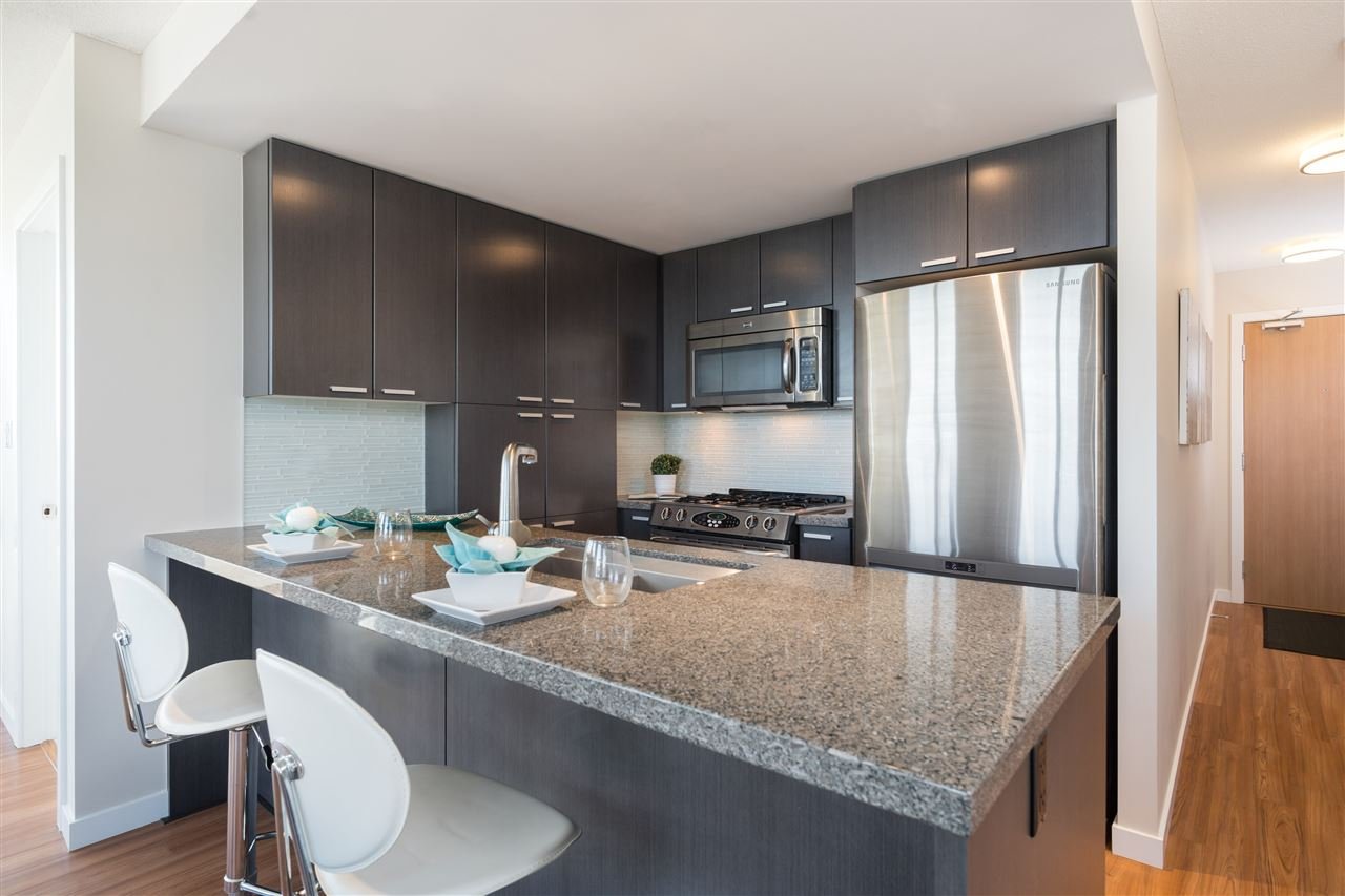 2401-2232 Douglas Rd
