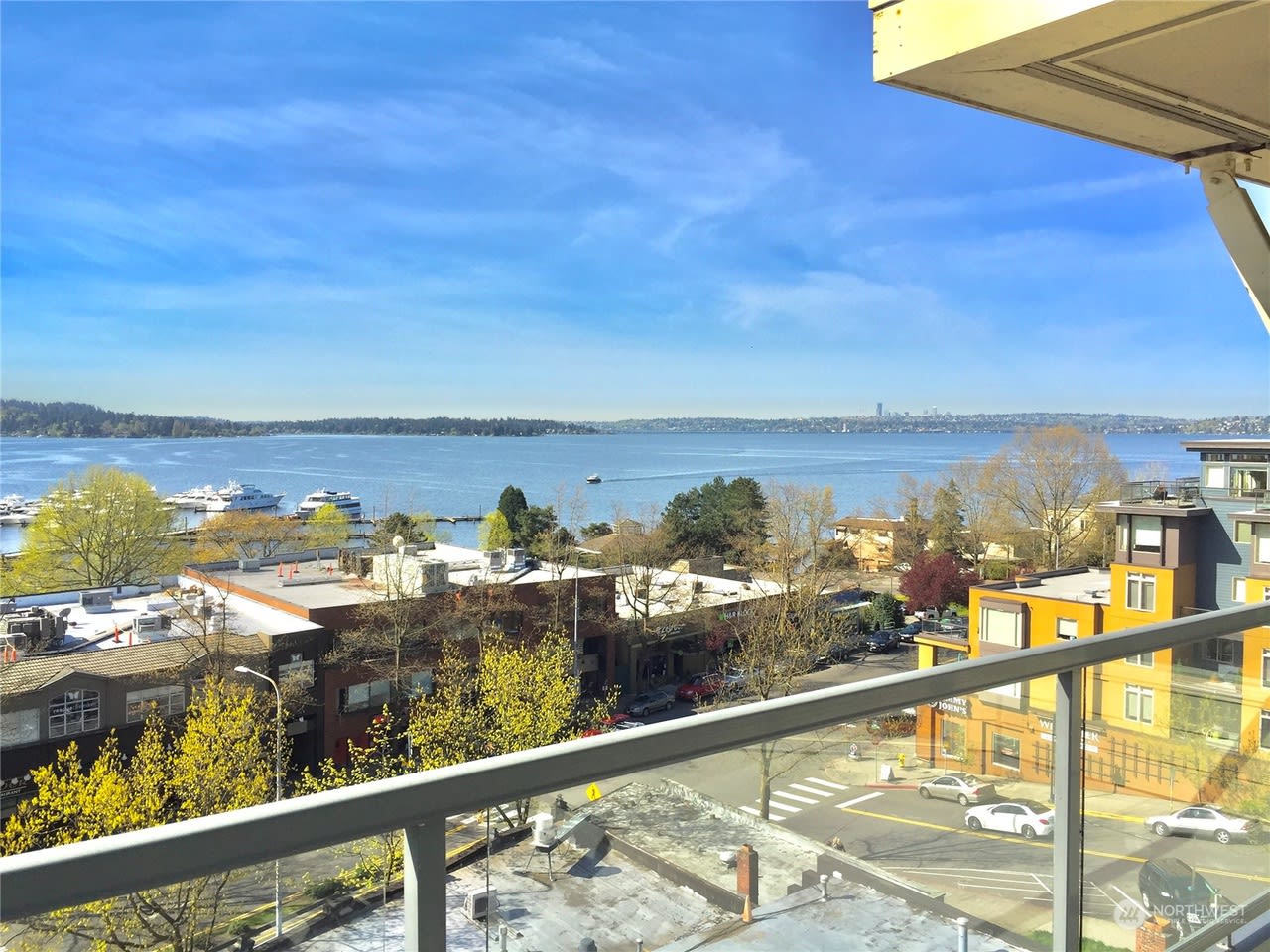 220 1st St, #401