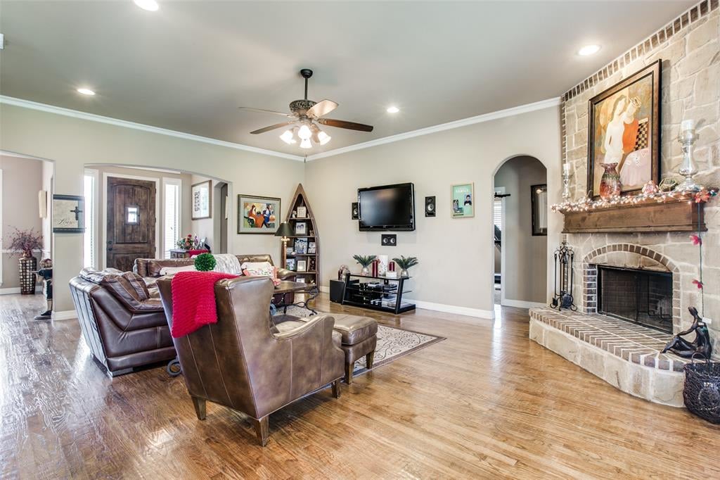 2621 Tall Meadows Dr